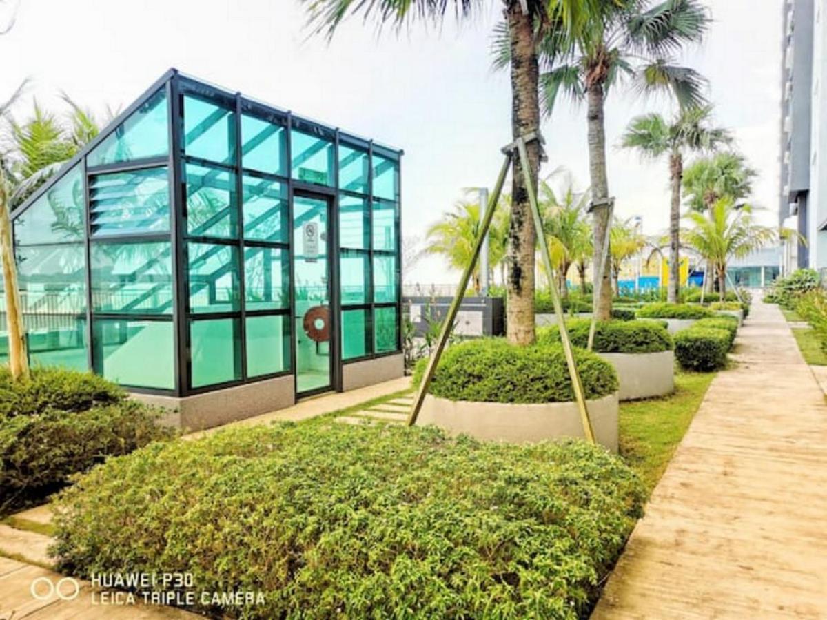 Homezz Imperium Residence Kuantan Studio Seaview Екстериор снимка