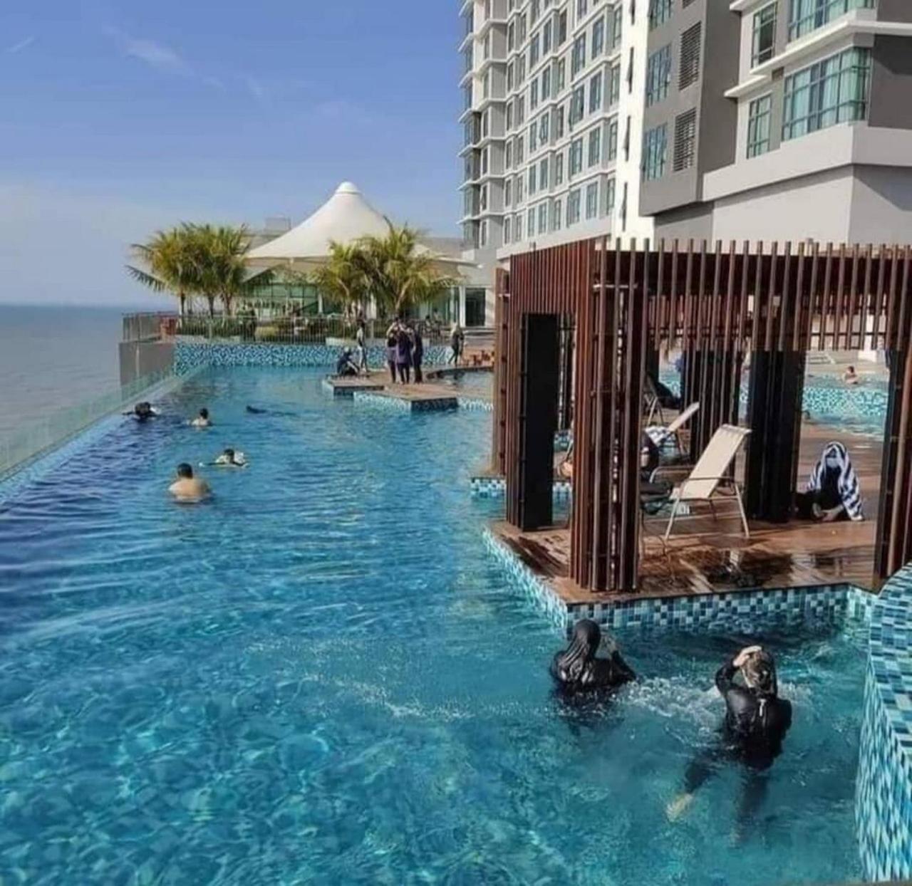 Homezz Imperium Residence Kuantan Studio Seaview Екстериор снимка